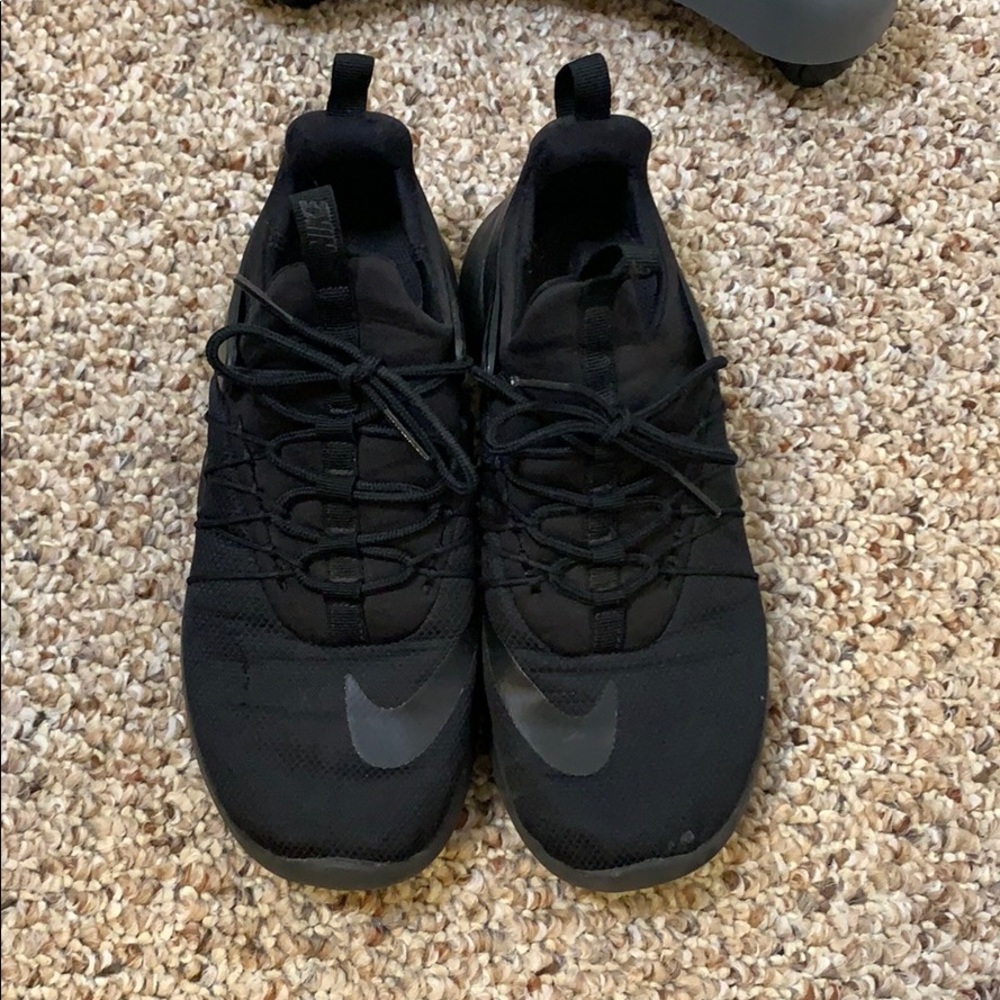 Nike Darwin Trainer